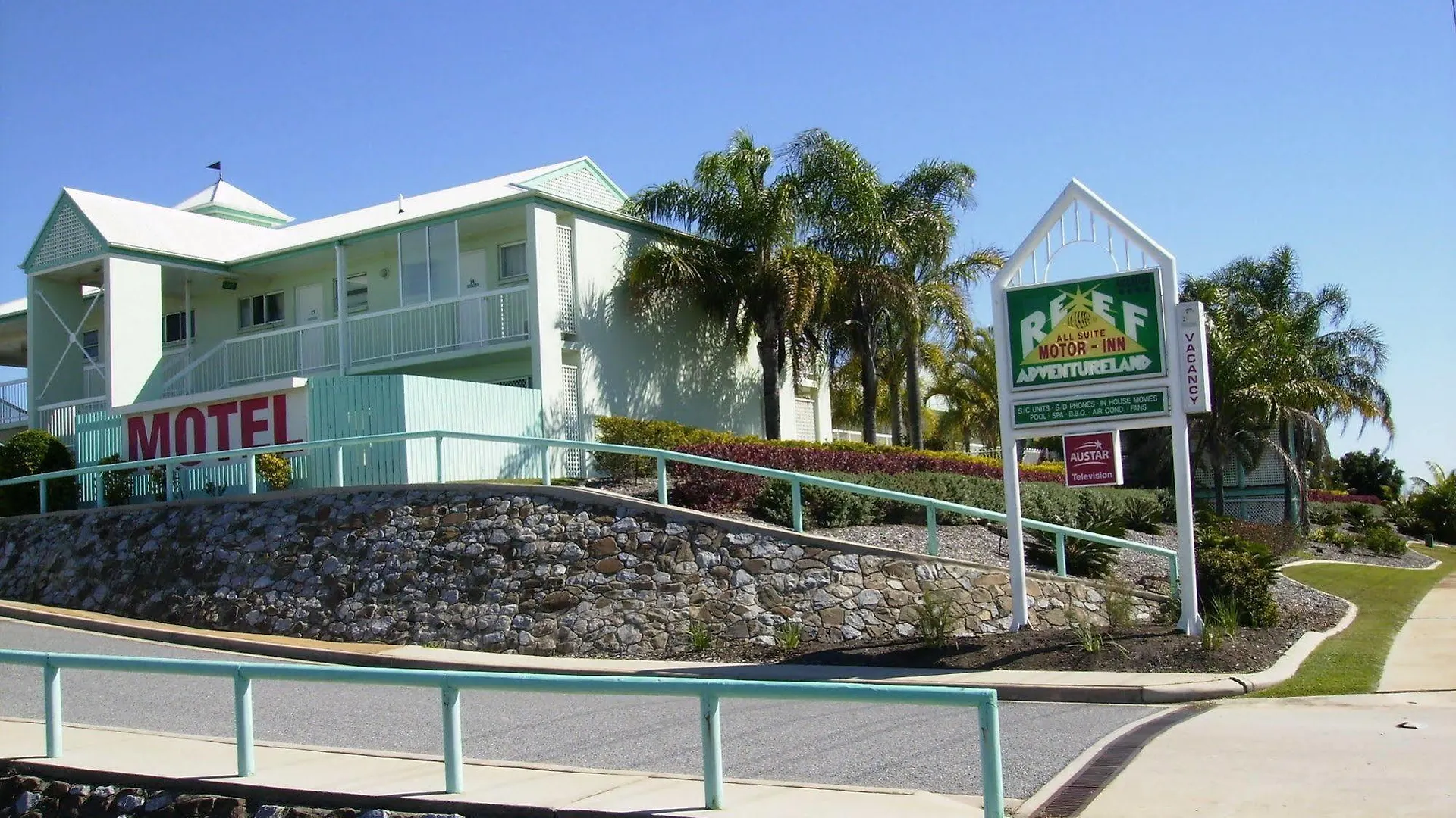 Reef Adventureland Motor Inn Tannum Sands Australia